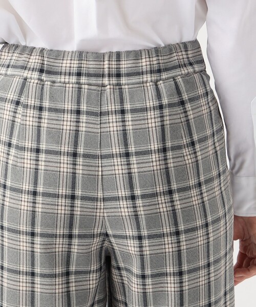 MACPHEE(マカフィー)の「ウォッシャブルフランネル ワイドクロップドパンツ(その他パンツ・レディース・ネイビー/ライトベージュ/ライトグリーン・34/36/32)」の10枚目の写真