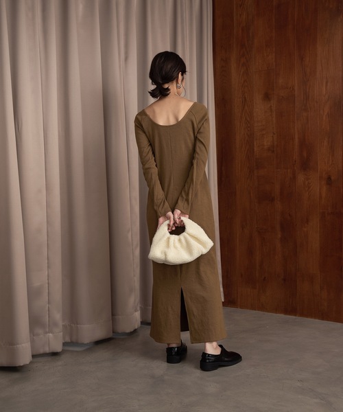 Amiur（エミレ）の「boa double tuck bag / ボアダブルタックバッグ（ハンドバッグ・レディース・ブラック/ブラウン/アイボリー・FREE）」の13枚目の写真