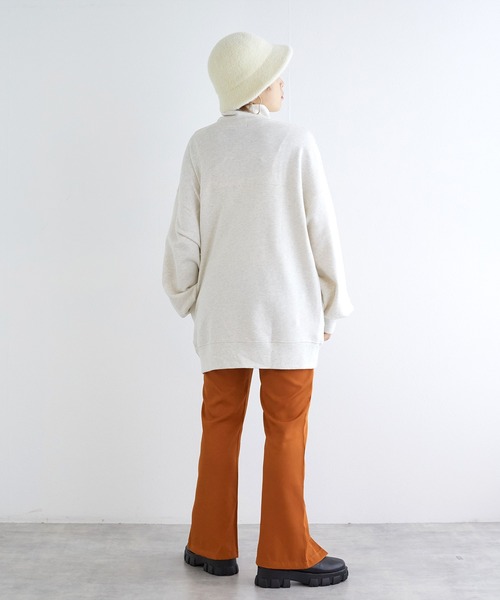 w closet（ダブルクローゼット）の「【ZOZO限定】セミフレアスリットパンツ（スラックス・レディース・オレンジ/ブルー/ベージュ/ブラック/グレー・M/S）」の22枚目の写真