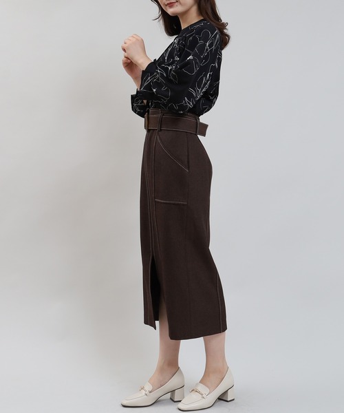 TRUDEA(トルディア)の「配色花柄ボリュームスリーブブラウス(シャツ/ブラウス・レディース・ブラック/ホワイト・LARGE/MEDIUM)」の11枚目の写真