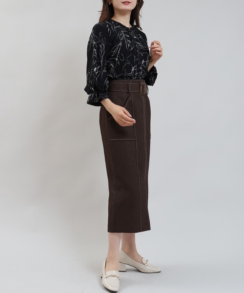 TRUDEA(トルディア)の「配色花柄ボリュームスリーブブラウス(シャツ/ブラウス・レディース・ブラック/ホワイト・LARGE/MEDIUM)」の13枚目の写真