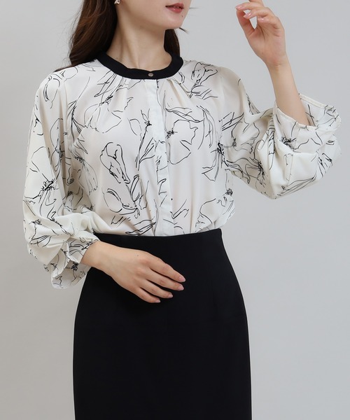 TRUDEA(トルディア)の「配色花柄ボリュームスリーブブラウス(シャツ/ブラウス・レディース・ブラック/ホワイト・LARGE/MEDIUM)」の4枚目の写真