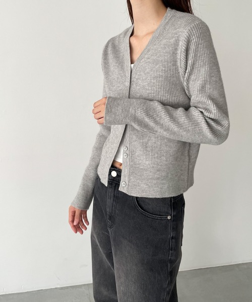 CANAL JEAN(キャナルジーン)の「El mar Vネックリブニットカーディガン(カーディガン/ボレロ・レディース・グレー/ブラック・ONE SIZE)」の6枚目の写真
