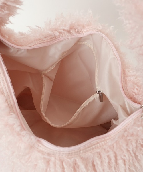 WEGO（ウィゴー）の「WEGO/シャギーBIGショルダー（ショルダーバッグ・レディース・ブラック/ベージュ/オフホワイト/ライトピンク・FREE）」の19枚目の写真