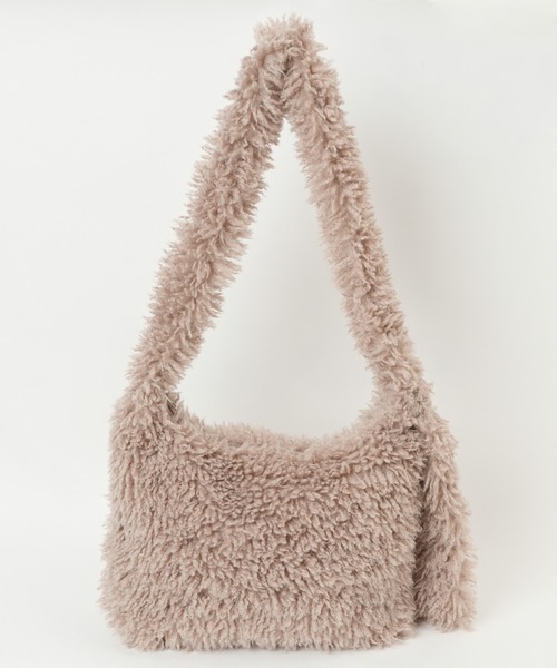 WEGO（ウィゴー）の「WEGO/シャギーBIGショルダー（ショルダーバッグ・レディース・ブラック/ベージュ/オフホワイト/ライトピンク・FREE）」の11枚目の写真