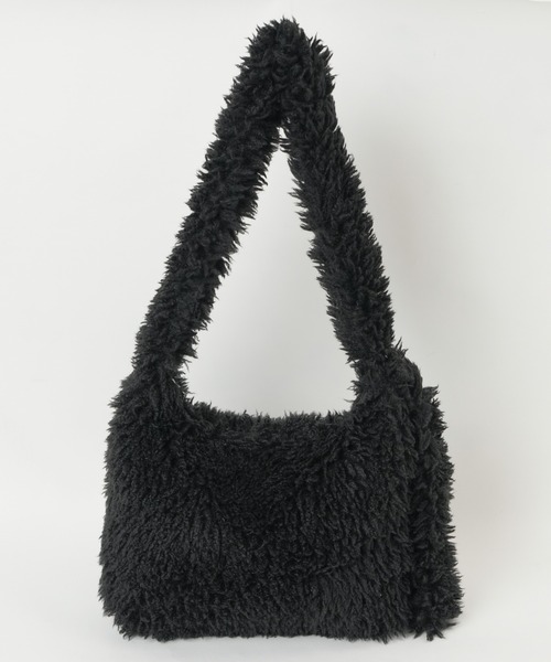 WEGO（ウィゴー）の「WEGO/シャギーBIGショルダー（ショルダーバッグ・レディース・ブラック/ベージュ/オフホワイト/ライトピンク・FREE）」の10枚目の写真