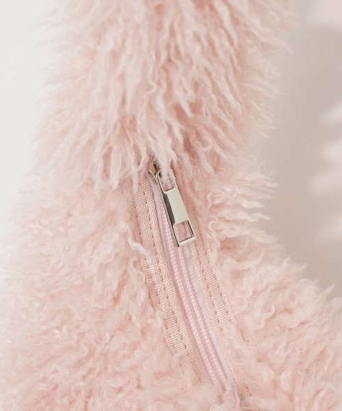 WEGO（ウィゴー）の「WEGO/シャギーBIGショルダー（ショルダーバッグ・レディース・ブラック/ベージュ/オフホワイト/ライトピンク・FREE）」の17枚目の写真