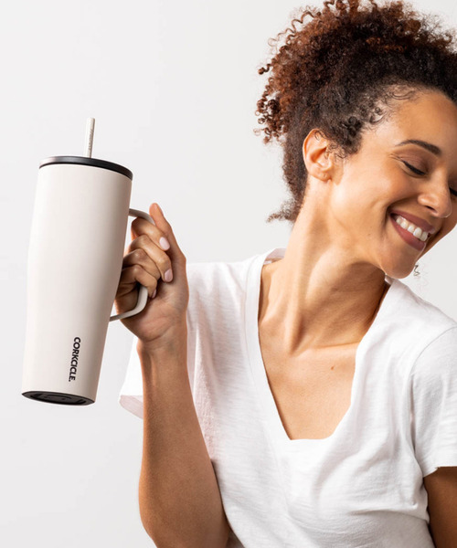 CORKCICLE（コークシクル）の「30oz/900ml COLDCUP MUG コールドカップマグ ストロー付き [CORKCICLE/コークシクル]（グラス/マグカップ/タンブラー・レディース・アイボリー/ガンメタ/ブルー・ONE SIZE）」の2枚目の写真