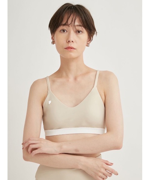 emmi(エミ)の「【emmi yoga】FILAコラボブラトップ(Tシャツ/カットソー・レディース・ベージュ/レッド・0/1)」の4枚目の写真