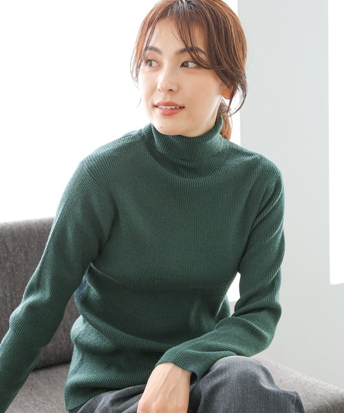Elura(エルーラ)の「濃密なめらかハイゲージタートル(ニット/セーター・レディース・グリーン系その他4/ブラック/ライトグレー・MEDIUM/LARGE)」の3枚目の写真