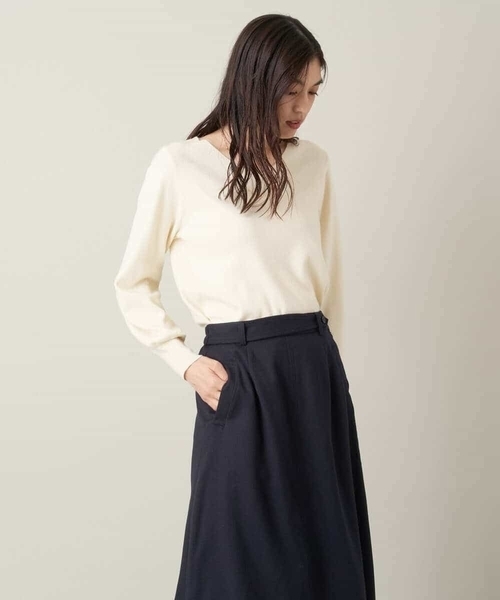 a.v.v(アーヴェヴェ)の「Vネックパフスリーブニット(ニット/セーター・レディース・ブルー/アイボリー/ライトグレー/ブラック/ライトピンク・34/36/38/42/40)」の12枚目の写真