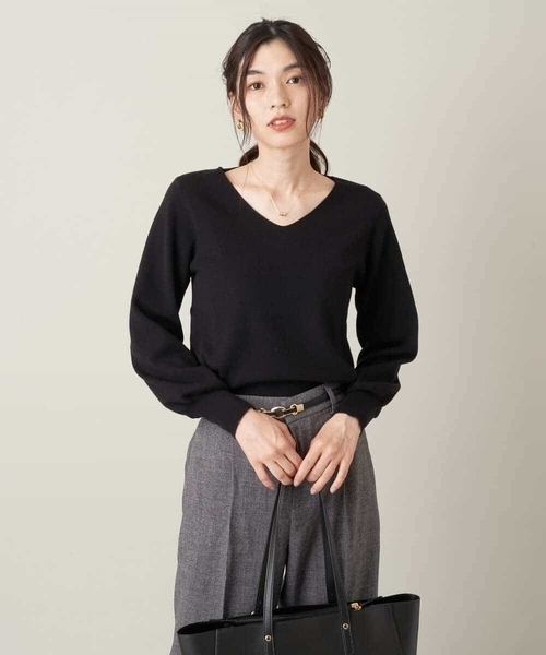 a.v.v(アーヴェヴェ)の「Vネックパフスリーブニット(ニット/セーター・レディース・ブルー/アイボリー/ライトグレー/ブラック/ライトピンク・34/36/38/42/40)」の22枚目の写真