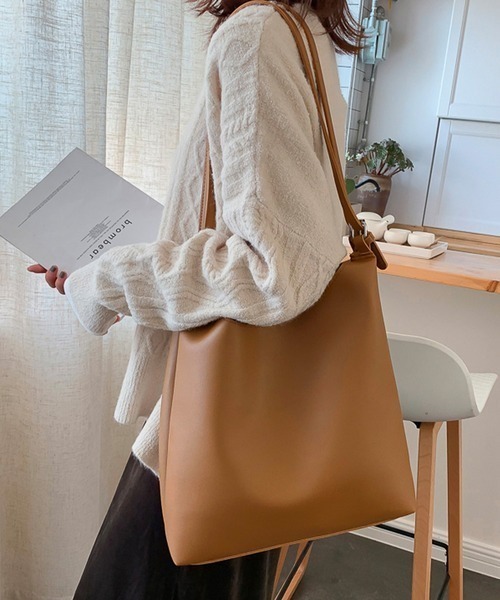 NANEA（ナネア）の「ポーチ付きバッグ（トートバッグ・レディース・ブラック/ベージュ/ブラウン・フリー）」の3枚目の写真