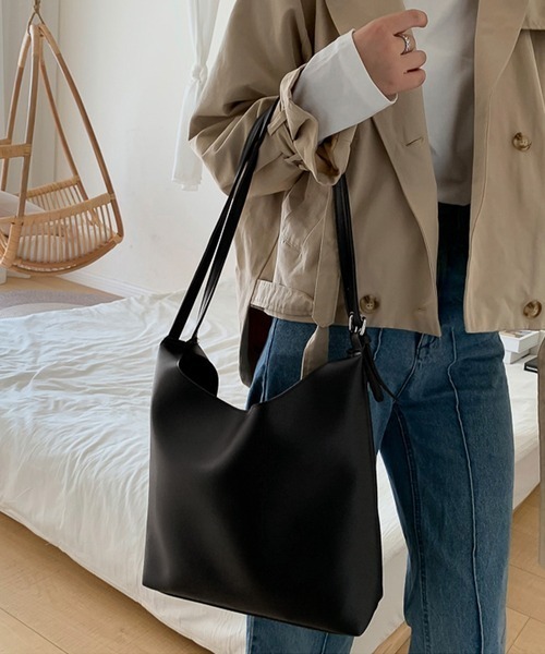 NANEA（ナネア）の「ポーチ付きバッグ（トートバッグ・レディース・ブラック/ベージュ/ブラウン・フリー）」の4枚目の写真