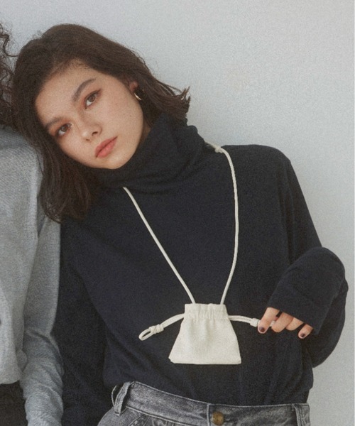 ALEXIA STAM（アリシアスタン）の「Pouch Necklace /ポーチネックレス（ネックレス・レディース・アイボリー/ゴールド/ブラック・FREE）」の2枚目の写真