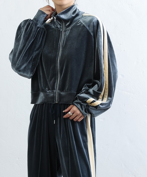 COLONY 2139（コロニートゥーワンスリーナイン）の「ベロアラインショートトラックジャケット/ジャージ（ジャージ・レディース・カーキ/チャコールグレー/ブルー・FREE）」の4枚目の写真