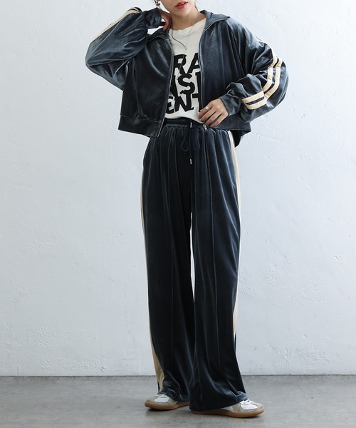 COLONY 2139（コロニートゥーワンスリーナイン）の「ベロアラインショートトラックジャケット/ジャージ（ジャージ・レディース・カーキ/チャコールグレー/ブルー・FREE）」の10枚目の写真