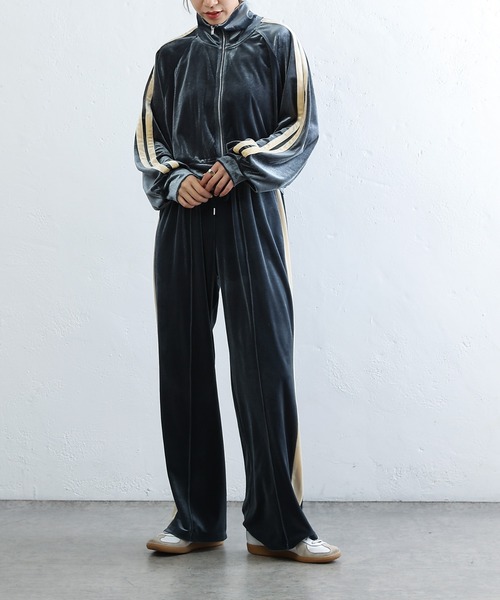 COLONY 2139（コロニートゥーワンスリーナイン）の「ベロアラインショートトラックジャケット/ジャージ（ジャージ・レディース・カーキ/チャコールグレー/ブルー・FREE）」の8枚目の写真