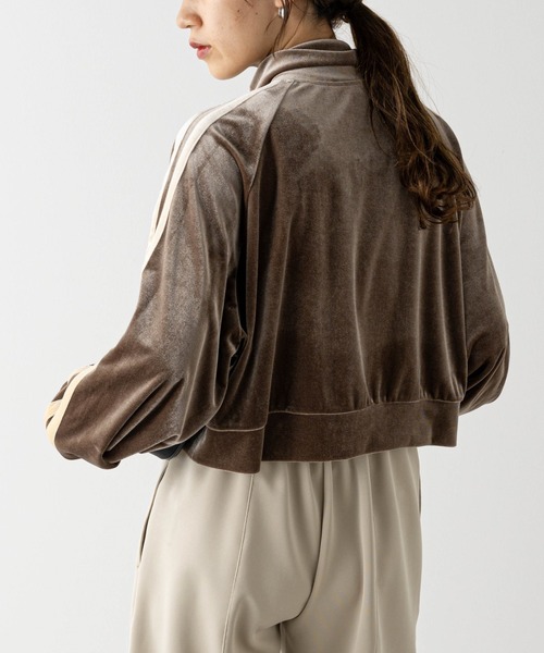 COLONY 2139（コロニートゥーワンスリーナイン）の「ベロアラインショートトラックジャケット/ジャージ（ジャージ・レディース・カーキ/チャコールグレー/ブルー・FREE）」の22枚目の写真