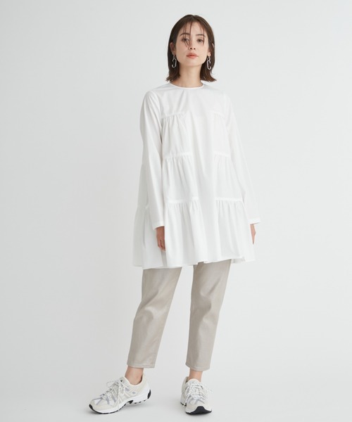 emmi（エミ）の「【emmi atelier】クロップドパンツ（その他パンツ・レディース・ブラック/グレー/シルバー・0/1）」の16枚目の写真