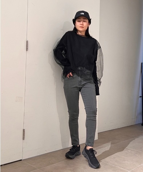 emmi（エミ）の「【emmi atelier】クロップドパンツ（その他パンツ・レディース・ブラック/グレー/シルバー・0/1）」の12枚目の写真