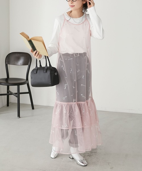 BONLECILL（ボンルシール）の「チュールロゴプリントキャミソールフリルワンピース（ワンピース・レディース・ブルー/チャコールグレー/ピンク/ブラック/アイボリー・FREE）」の5枚目の写真