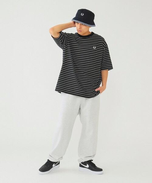 FRED PERRY(フレッドペリー)の「FRED PERRY × BEAMS / 別注 バケットハット 24SS(ハット・メンズ・ネイビー/ブラック・XL/M)」の4枚目の写真