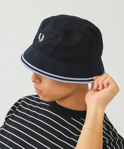 FRED PERRY(フレッドペリー)の「FRED PERRY × BEAMS / 別注 バケットハット 24SS(ハット・メンズ・ネイビー/ブラック・XL/M)」の5枚目の写真