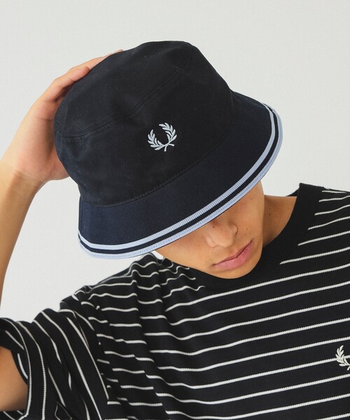FRED PERRY(フレッドペリー)の「FRED PERRY × BEAMS / 別注 バケットハット 24SS(ハット・メンズ・ネイビー/ブラック・XL/M)」の6枚目の写真