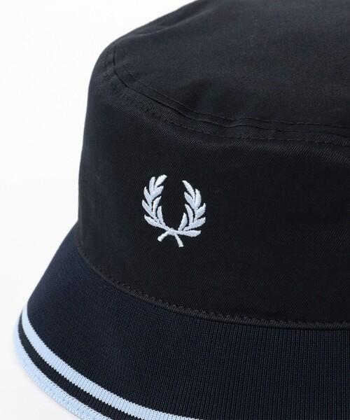 FRED PERRY(フレッドペリー)の「FRED PERRY × BEAMS / 別注 バケットハット 24SS(ハット・メンズ・ネイビー/ブラック・XL/M)」の20枚目の写真