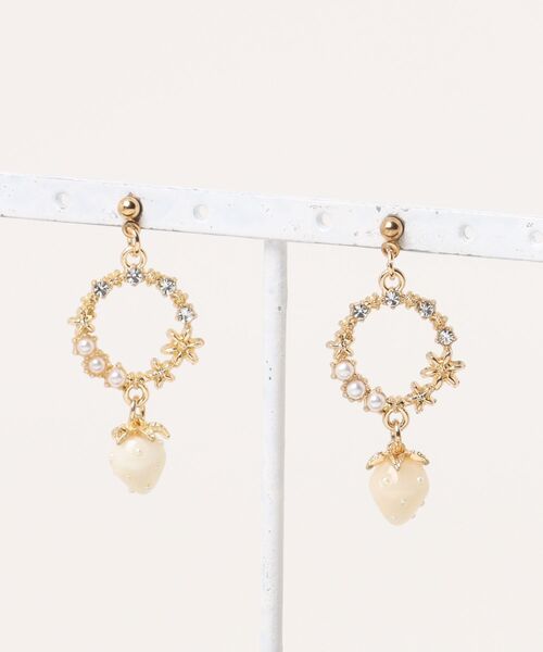 tone(トーン)の「【charme by pimo 】いちご ガラス 花 ピアス(MA)(ピアス(両耳用)・レディース・レッド/ホワイト/ピンク系その他・FREE)」の2枚目の写真
