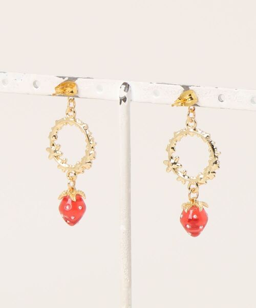 tone(トーン)の「【charme by pimo 】いちご ガラス 花 ピアス(MA)(ピアス(両耳用)・レディース・レッド/ホワイト/ピンク系その他・FREE)」の4枚目の写真