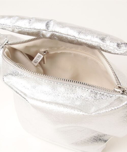 Reurie'（レウリィ）の「メタリックワンハンドルバッグ / metallic one handle bag メタリックバッグ ヴィンテージライク ハンドバッグ ワンショルダー ゴールド シルバー ブラック アンティーク（ハンドバッグ・レディース・アンティークシルバー/ブラック/シルバー・FREE）」の11枚目の写真