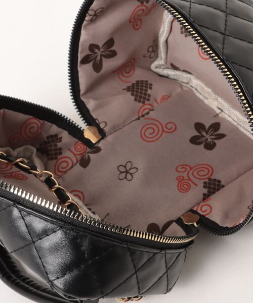 H.TOKYO（エイチトウキョウ）の「キルティング 2WAYバニティバッグ（ハンドバッグ・レディース・ベージュ/ホワイト/ブラック・FREE）」の14枚目の写真