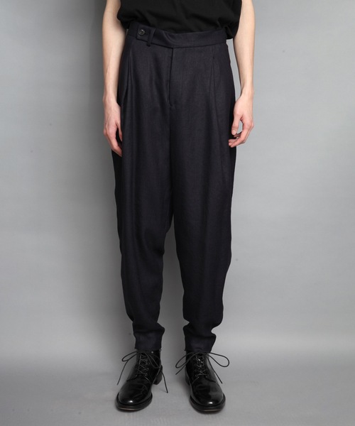 ato（アトウ）の「2 TUCK TAPERED TRI-ACETATE PANTS（その他パンツ・メンズ・ネイビー/ブラック・48/46/44）」の8枚目の写真