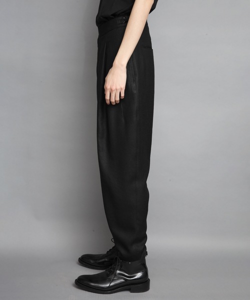 ato（アトウ）の「2 TUCK TAPERED TRI-ACETATE PANTS（その他パンツ・メンズ・ネイビー/ブラック・48/46/44）」の17枚目の写真