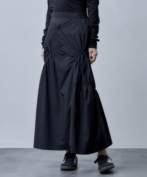 Firsthand(ファーストハンド)の「Firsthand/ファーストハンド Reポリエステルギャザードロストスカート(スカート・レディース・オフホワイト/ブラック・FREE)」の8枚目の写真
