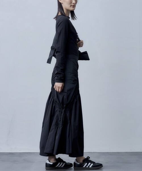 Firsthand(ファーストハンド)の「Firsthand/ファーストハンド Reポリエステルギャザードロストスカート(スカート・レディース・オフホワイト/ブラック・FREE)」の11枚目の写真