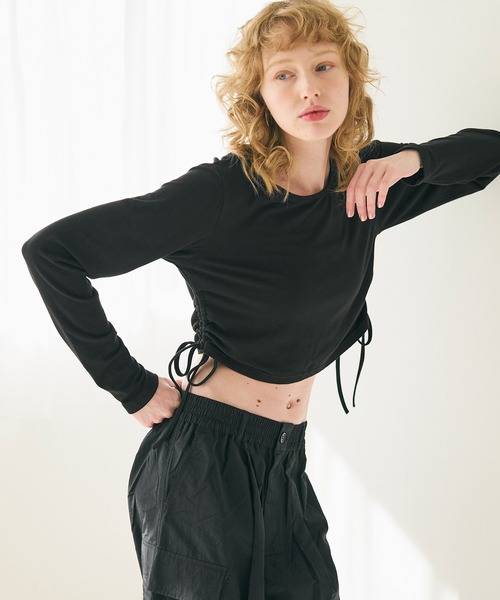 coca(coca)(コカ)の「とろみサイドシャーリングリボンカットソー(Tシャツ/カットソー・レディース・ブラック/ホワイト・L/M)」の2枚目の写真