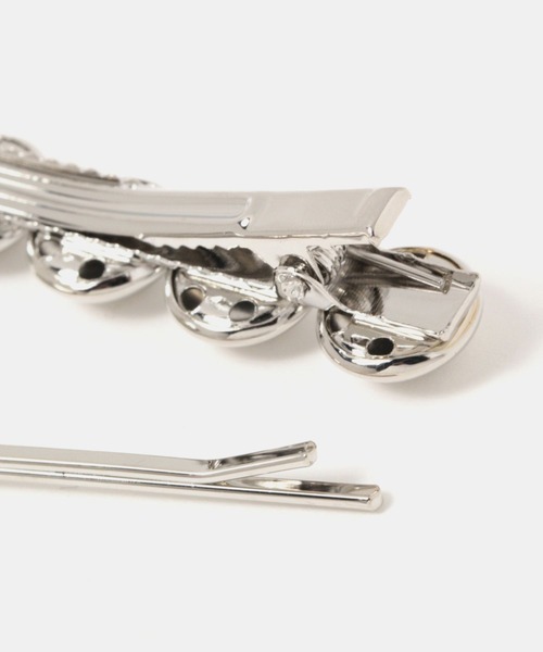FOREVER 21（フォーエバー トゥエンティーワン）の「ハートヘアピンセット（ヘアピン・レディース・シルバー・FREE）」の4枚目の写真