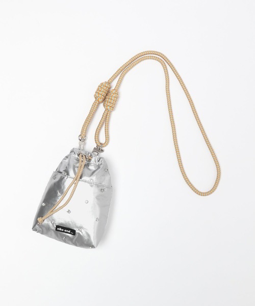 niko and...(ニコアンド)の「オリジナルビジュー巾着ショルダーバッグ(ショルダーバッグ・レディース・ピンク/ブラック/アイボリー/シルバー/チャコール/イエロー・0)」の14枚目の写真