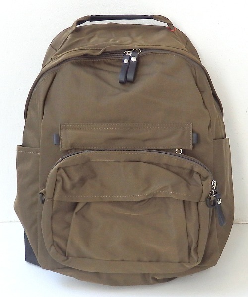EARTH MADE(アースメイド)の「DETACHABLE 2WAY POUCH BACKPACK / 取外し可能(バックパック/リュック・レディース・ベージュ/ネイビー/オレンジ/ブラウン/カーキ/ブラック/グレー・FREE)」の4枚目の写真