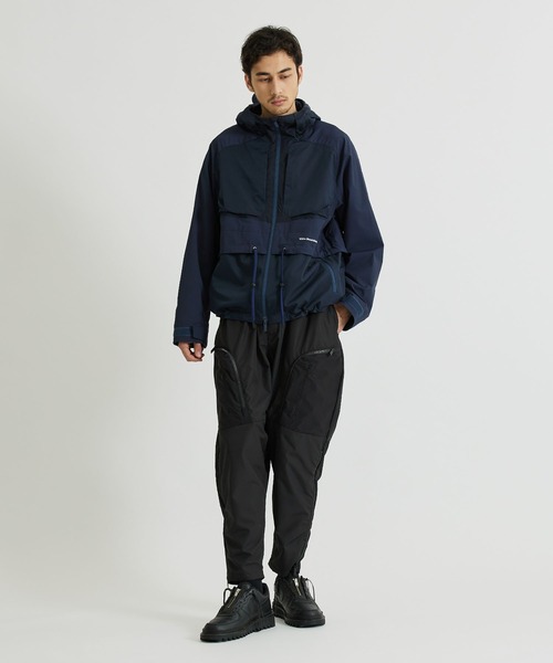 WHITE MOUNTAINEERING(ホワイトマウンテニアリング)の「【White Mountaineering/ ホワイトマウンテニアリング】STRETCH MOUNTAIN PARKA/ストレッチマウンテンパーカー(マウンテンパーカー・メンズ・ネイビー・2/1/000)」の4枚目の写真