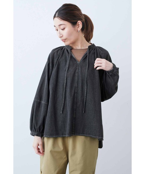 IEDIT（イディット）の「ＩＥＤＩＴ　フェミニンな印象で着られる軽やかデニムブラウス（シャツ/ブラウス・レディース・ダークインディゴブルー/ライトインディゴブルー/チャコールグレー・LARGE/X-LARGE/XX-LARGE/MEDIUM/SMALL/XXX-LARGE）」の7枚目の写真