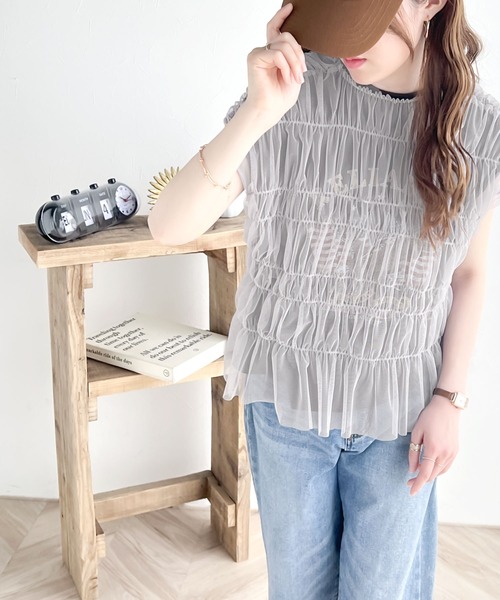 classicalelf(クラシカルエルフ)の「コーデに遊び心をプラスする。前後2WAYチュールギャザーリボントップス(Tシャツ/カットソー・レディース・ブラック/グレイッシュベージュ/グレー/オフホワイト・LARGE/MEDIUM/SMALL/X-LARGE)」の16枚目の写真