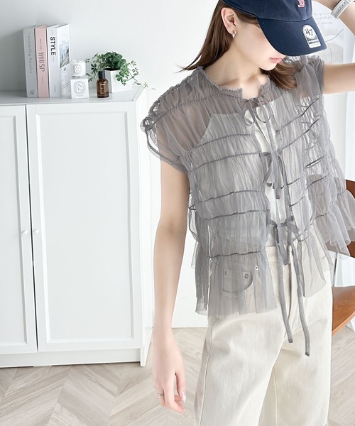 classicalelf(クラシカルエルフ)の「コーデに遊び心をプラスする。前後2WAYチュールギャザーリボントップス(Tシャツ/カットソー・レディース・ブラック/グレイッシュベージュ/グレー/オフホワイト・LARGE/MEDIUM/SMALL/X-LARGE)」の21枚目の写真