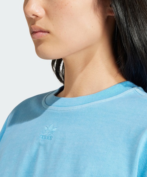 adidas（アディダス）の「エッセンシャルズ+ クロップドTシャツ / アディダスオリジナルス adidas Originals（Tシャツ/カットソー・レディース・ブルー/ブラック/イエロー・SMALL/MEDIUM/LARGE/X-LARGE/XX-LARGE/X-SMALL）」の13枚目の写真