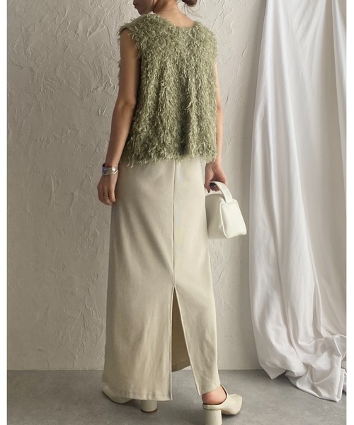 She's Closet（シーズクローゼット）の「深Vネックショート丈フェザージャガード/テープヤーンフリンジベスト（ベスト・レディース・ブラック/グレー/アイボリー/グリーン/グレー系その他/ブラウン・FREE）」の18枚目の写真