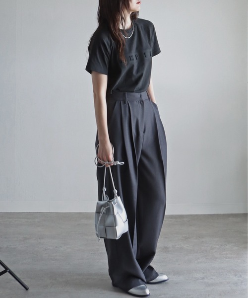 COURO（コウロ）の「エンボスＴシャツ（Tシャツ/カットソー・レディース・ホワイト/ブラック/ホワイト系/ブラック系・M/L）」の13枚目の写真