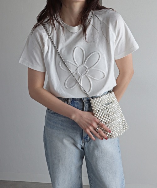 COURO（コウロ）の「エンボスＴシャツ（Tシャツ/カットソー・レディース・ホワイト/ブラック/ホワイト系/ブラック系・M/L）」の8枚目の写真